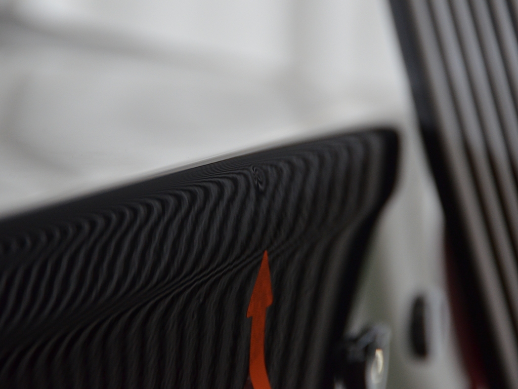 ボルボS60トランクリッドTRUSTデントリペア