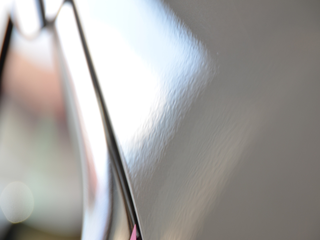 LS460のピラーをTRUSTデントリペア（へこみ修理）