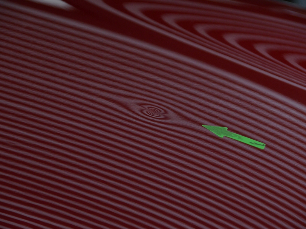 N-ONE（エヌワン）ボンネットのデントリペア