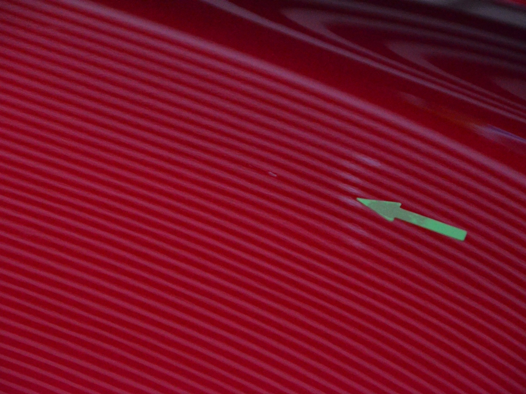 N-ONE（エヌワン）ボンネットのデントリペア