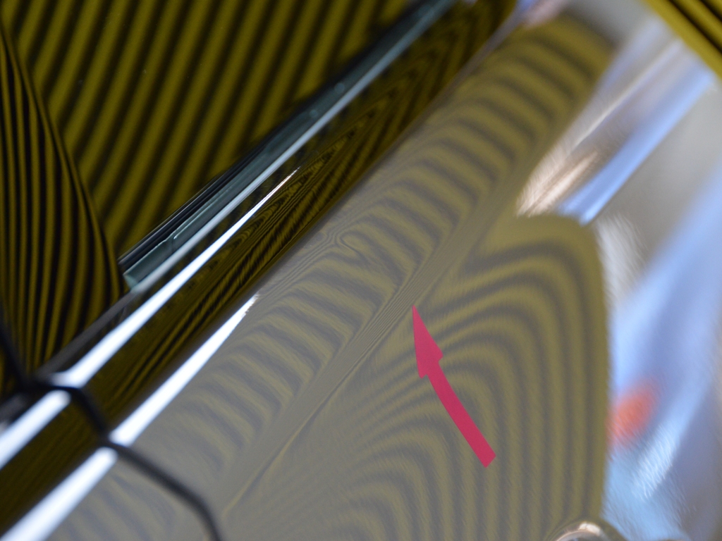 F31 320iツーリング　デントリペア前