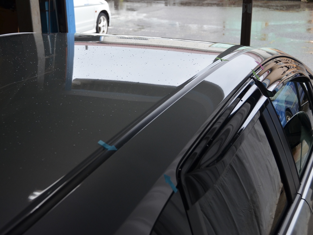 フィット3ピラーのヘコミ