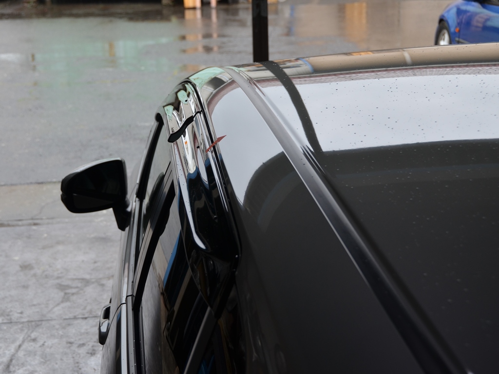 フィット3ピラーのヘコミ