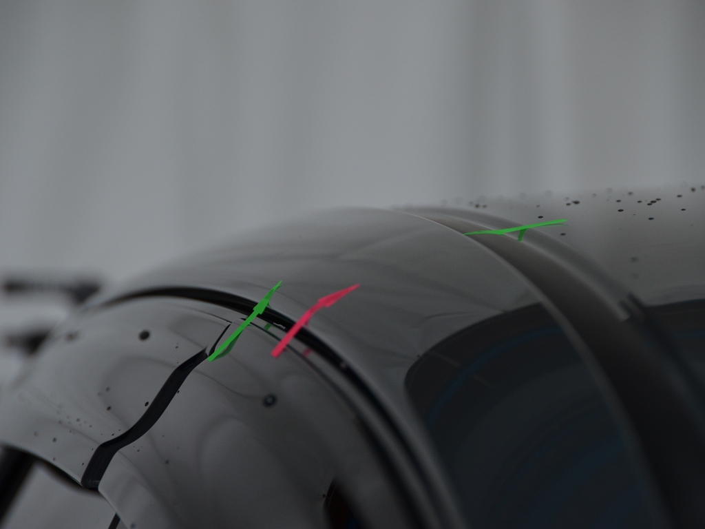 FIT3ハイブリッド・ピラーのデントリペア前