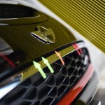 ミニジョンクーパーワークスのデントリペア前リフレクターボードで確認