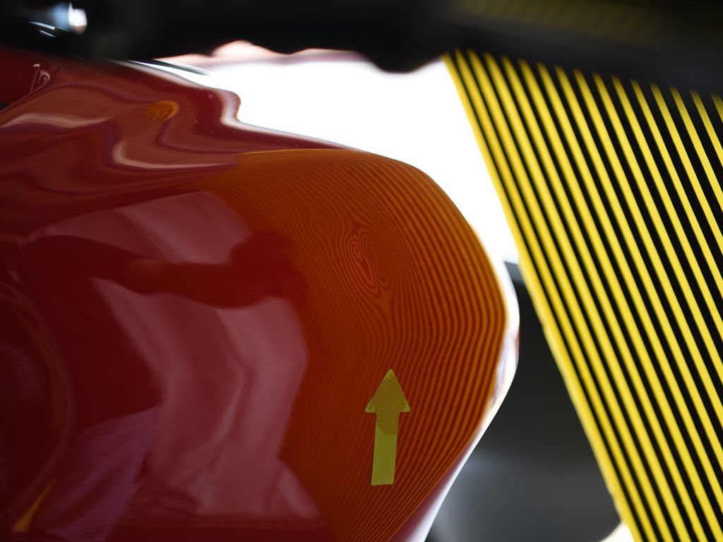 DUCATI 821 タンク デントリペア前