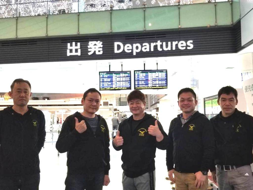 MTE2020出発前に羽田国際空港で記念撮影