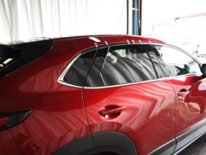 CX-30 右ピラー数ヶ所のデントリペア