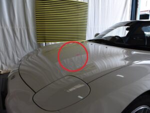 マツダ RX-7 アルミボンネットのデントリペア位置