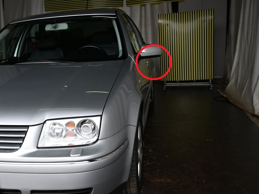 フォルクスワーゲンBORA 左リアドアのデントリペア位置