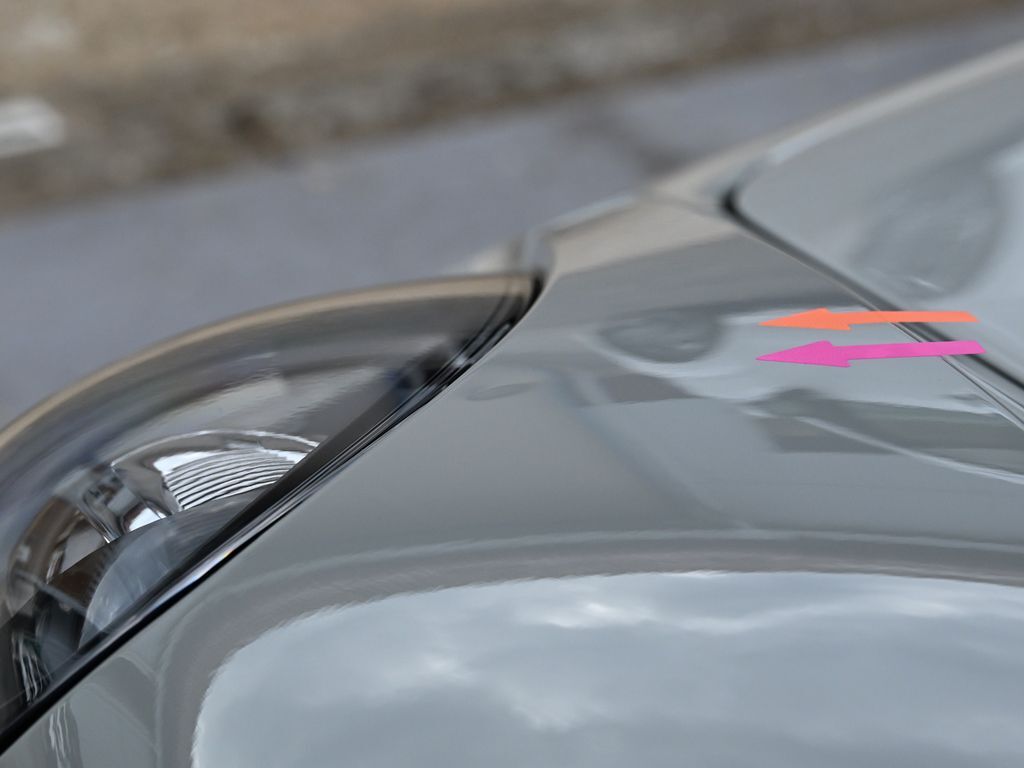 ポルシェ 718ボクスター 左フロントフェンダーのデントリペア前