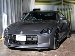 ニッサン フェアレディZ 右リアフェンダーのデントリペアのご依頼ご来店