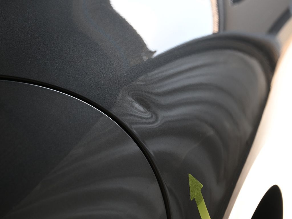 フェアレディZ 右リアフェンダーのデントリペア前