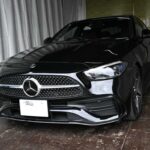 メルセデスベンツC200 右フロントドアとリアフェンダーのデントリペアのご依頼ご来店