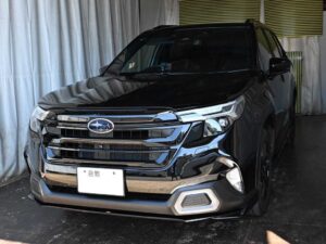 スバルフォレスター 左フロントドアのデントリペアのご依頼ご来店
