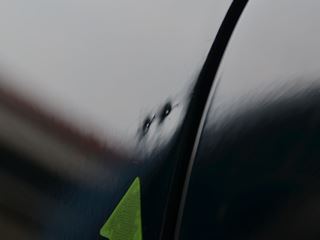RX-7リアフェンダーゴツゴツ痕修理前・景色での確認