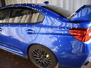 WRX雹害車の修理中、左リアドア&リアフェンダーの凹みチェック