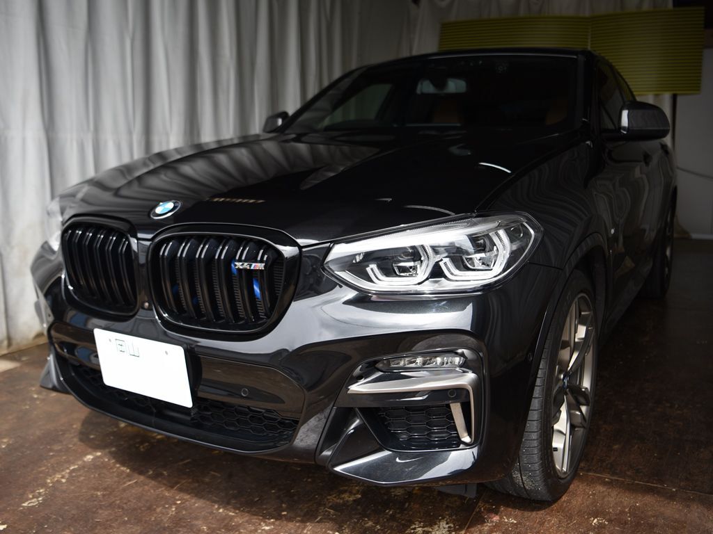 BMW X4 デントリペアのご依頼ご来店