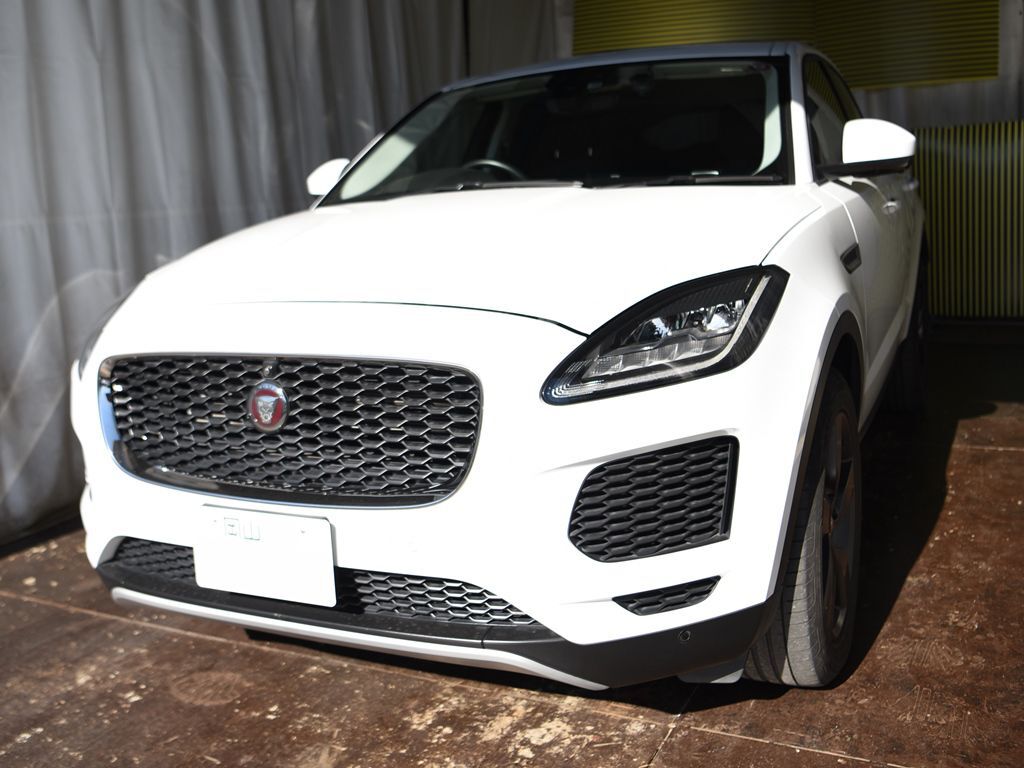 ジャガー E-PACE 右ピラーのデントリペアのご依頼ご来店